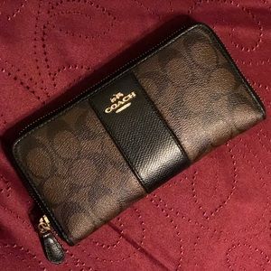 Coach Accordion Wallet